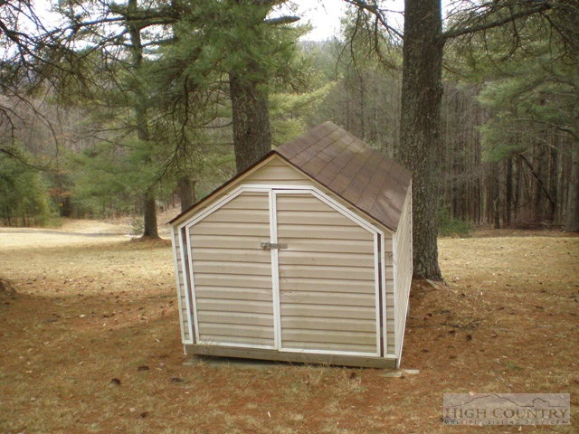 Image number 9 for the current listing