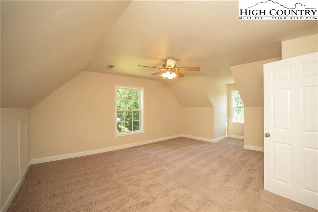 Image number 12 for the current listing
