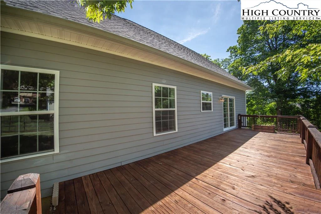 Image number 6 for the current listing