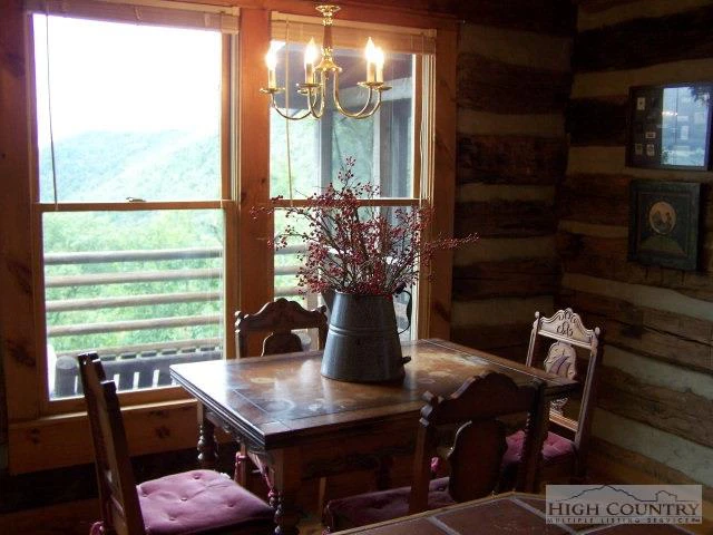 Image number 7 for the current listing