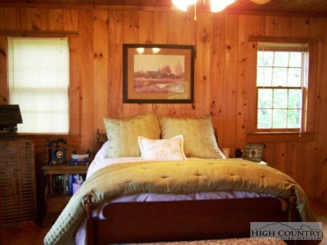 Image number 6 for the current listing