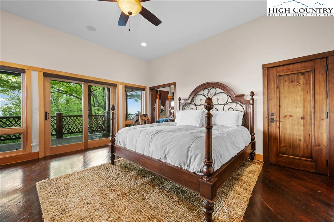 Image number 12 for the current listing