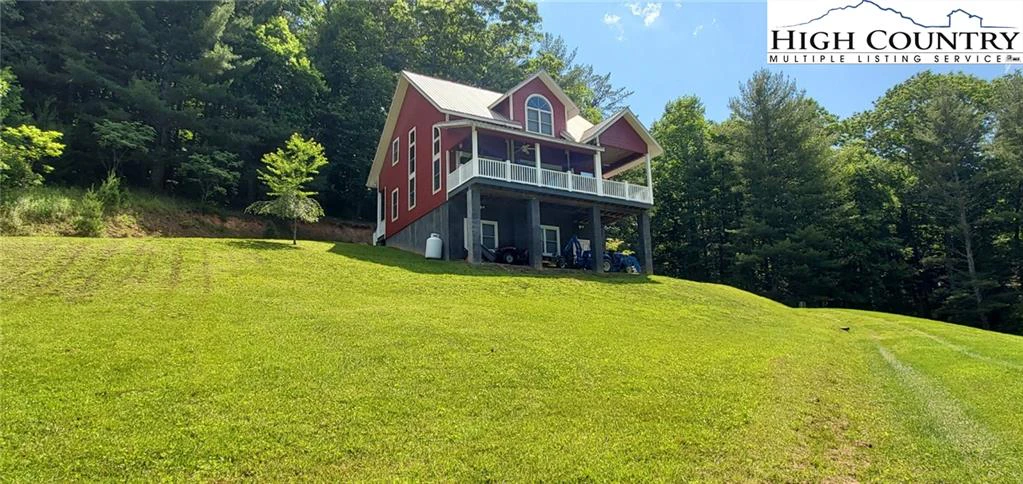 Image number 1 for the current listing