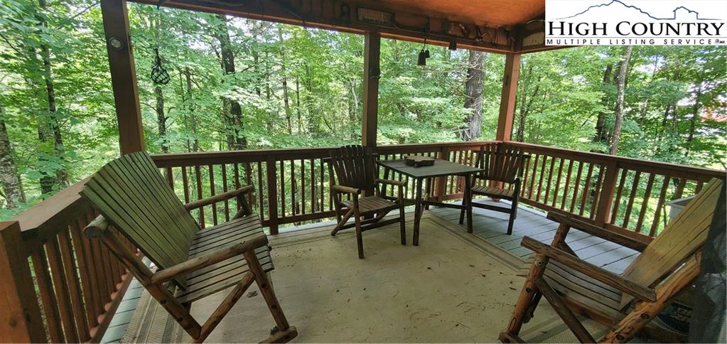 Image number 13 for the current listing