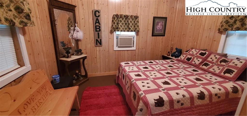 Image number 16 for the current listing