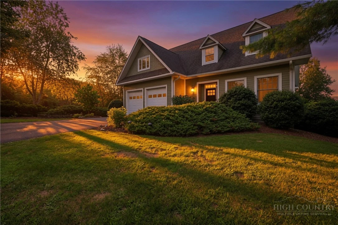 Image number 3 for the current listing