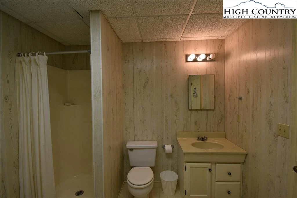 Image number 21 for the current listing