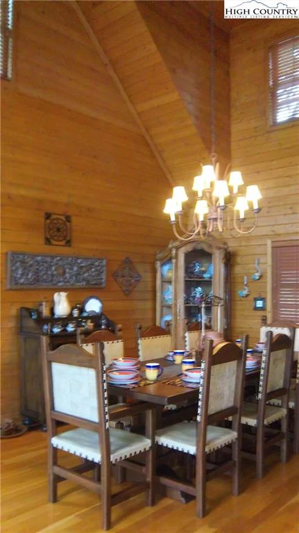 Image number 10 for the current listing
