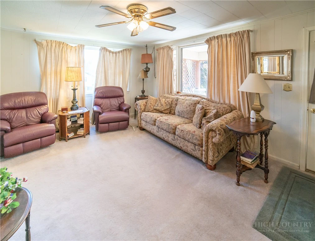Image number 22 for the current listing