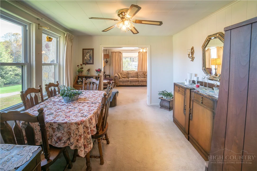 Image number 20 for the current listing