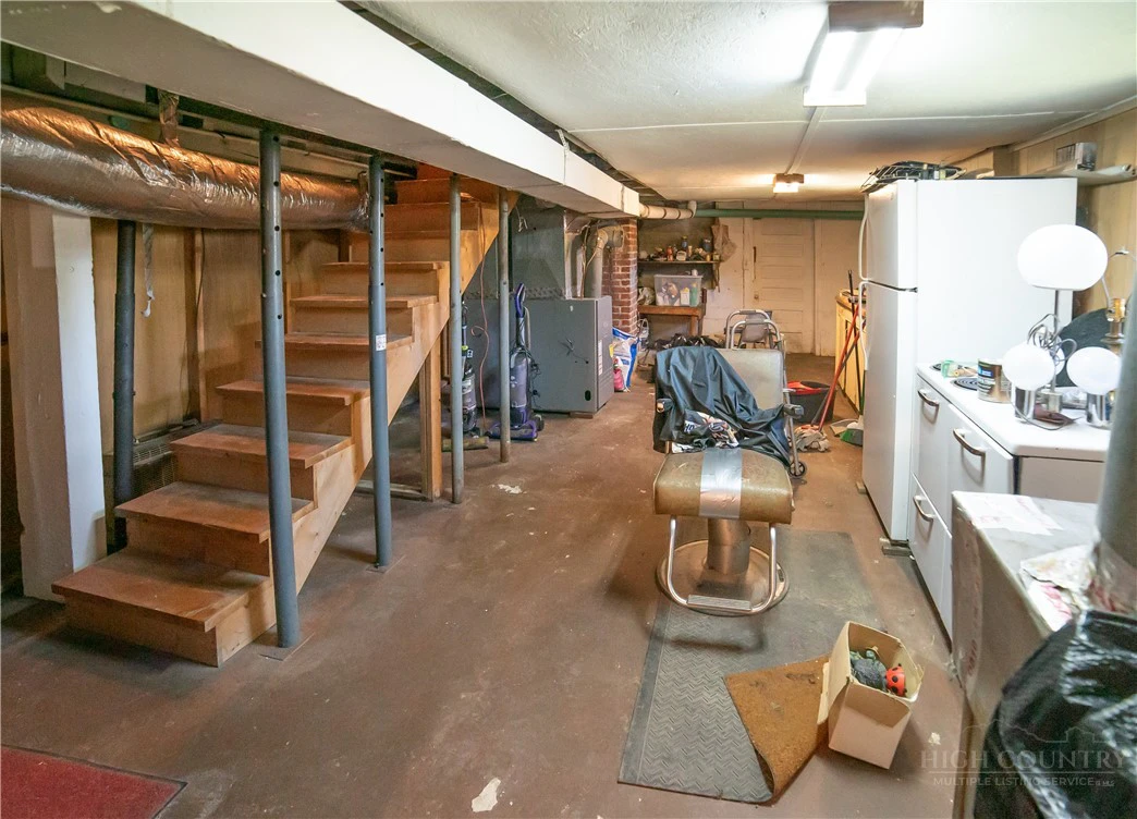 Image number 8 for the current listing