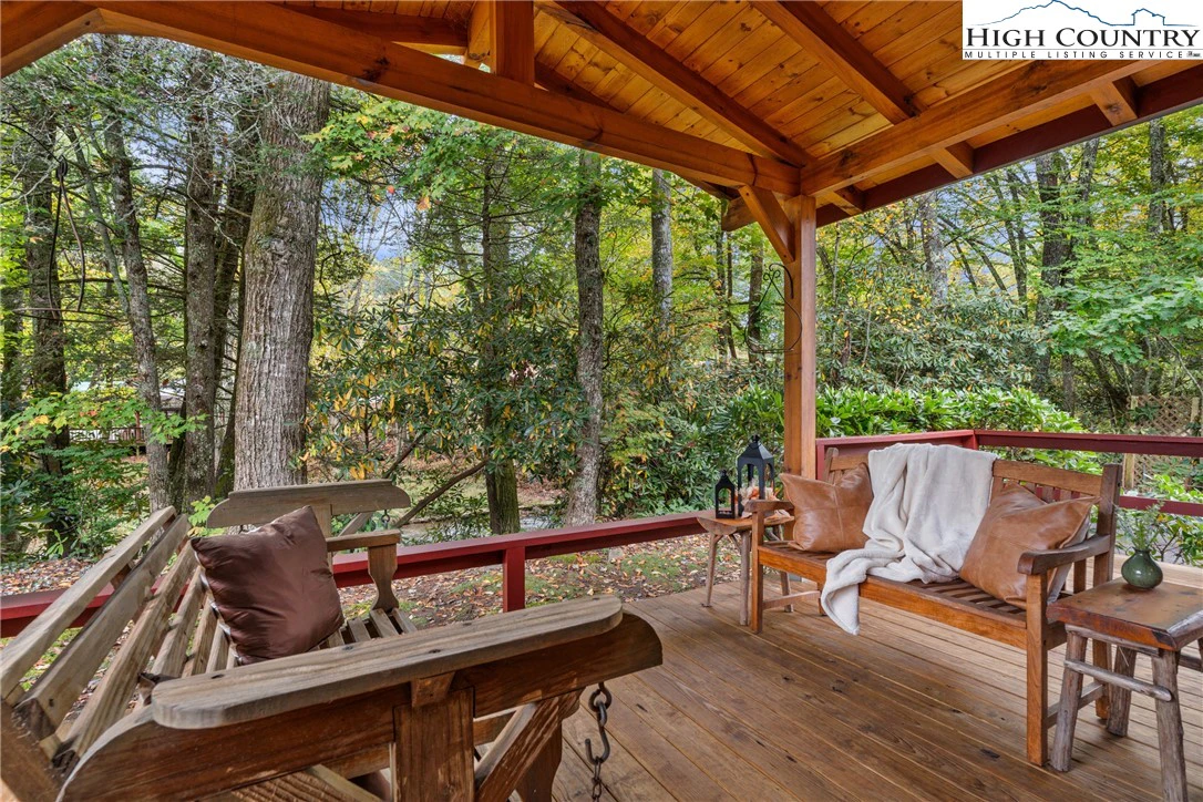 Image number 17 for the current listing