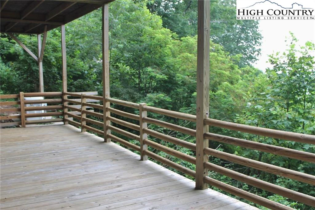 Image number 12 for the current listing