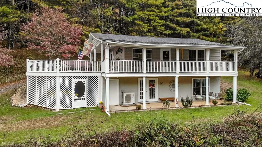 Image number 1 for the current listing
