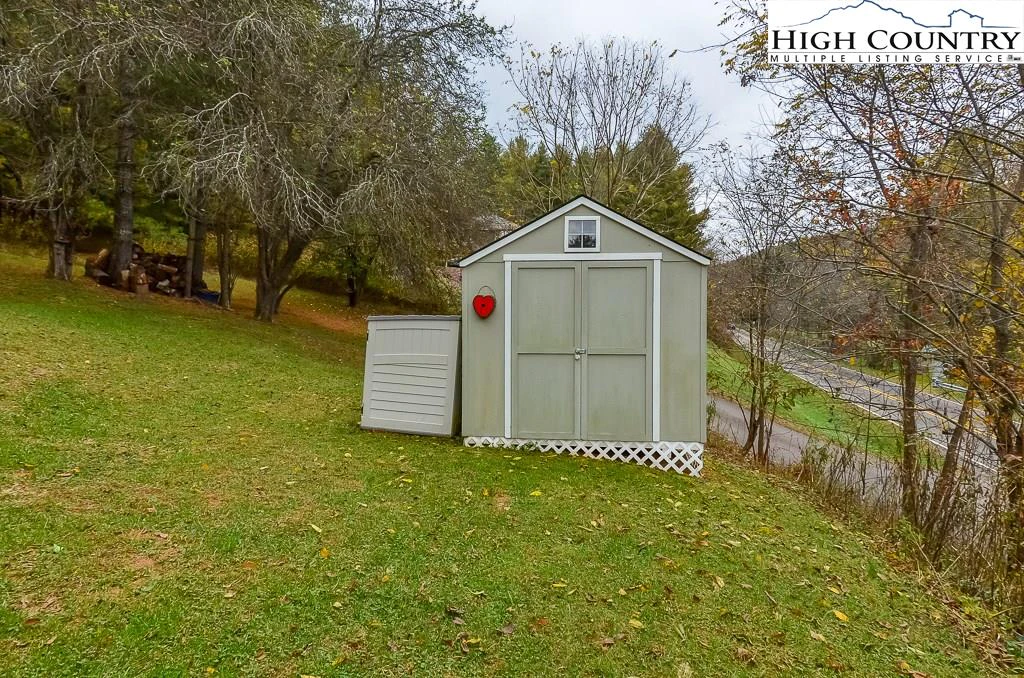 Image number 5 for the current listing