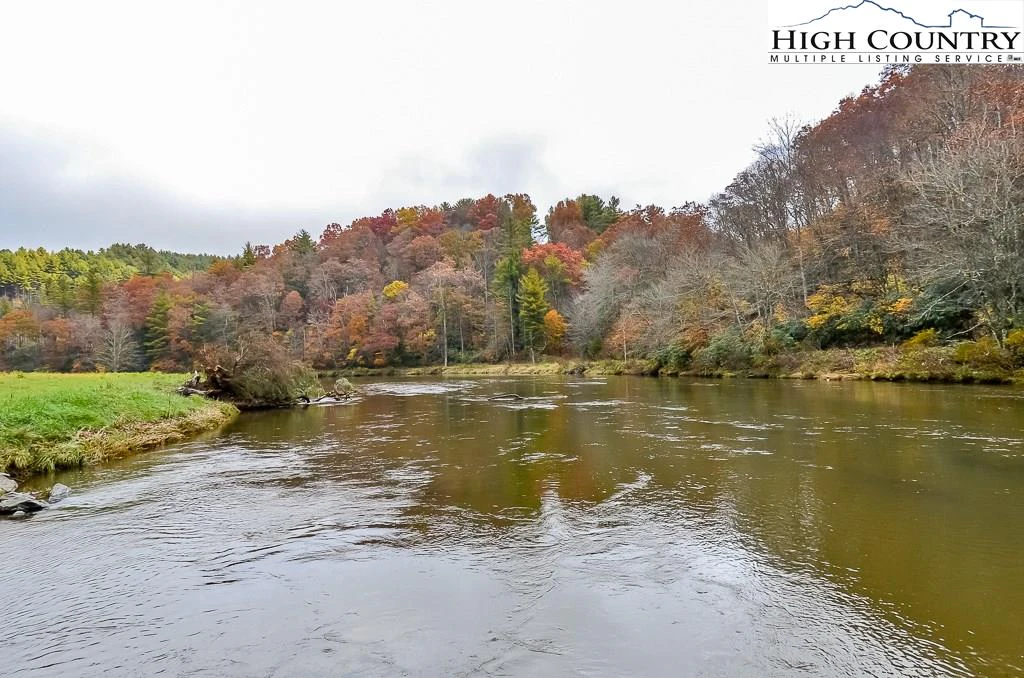 Image number 4 for the current listing