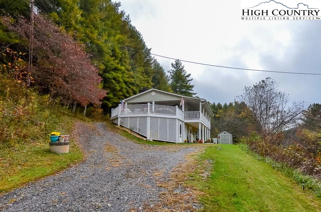 Image number 3 for the current listing