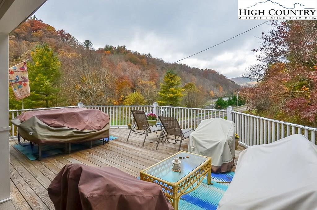 Image number 21 for the current listing