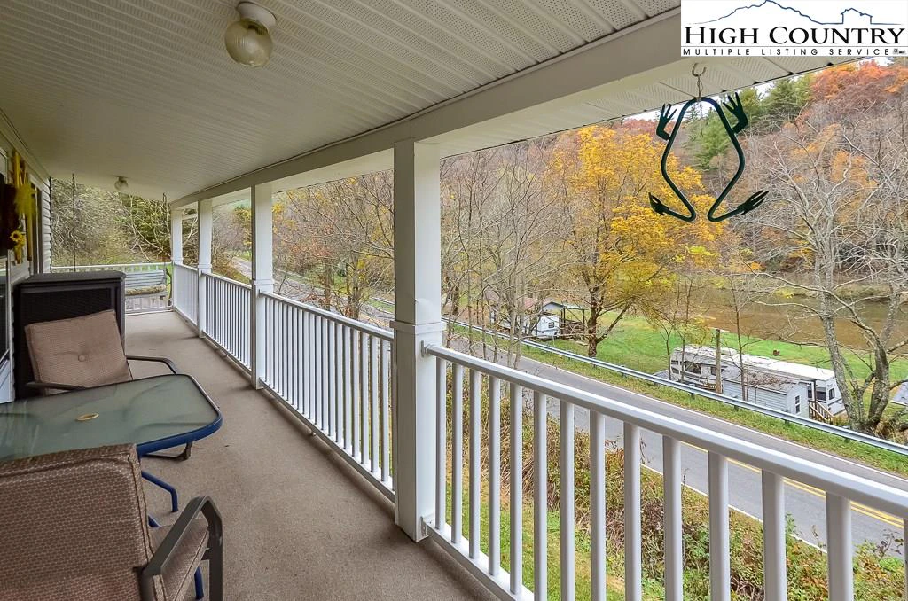 Image number 16 for the current listing