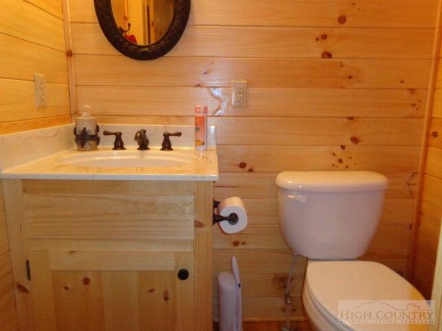 Image number 9 for the current listing