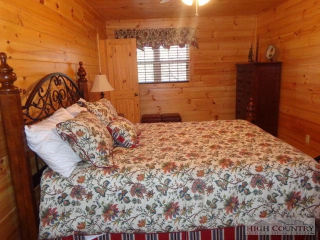 Image number 18 for the current listing