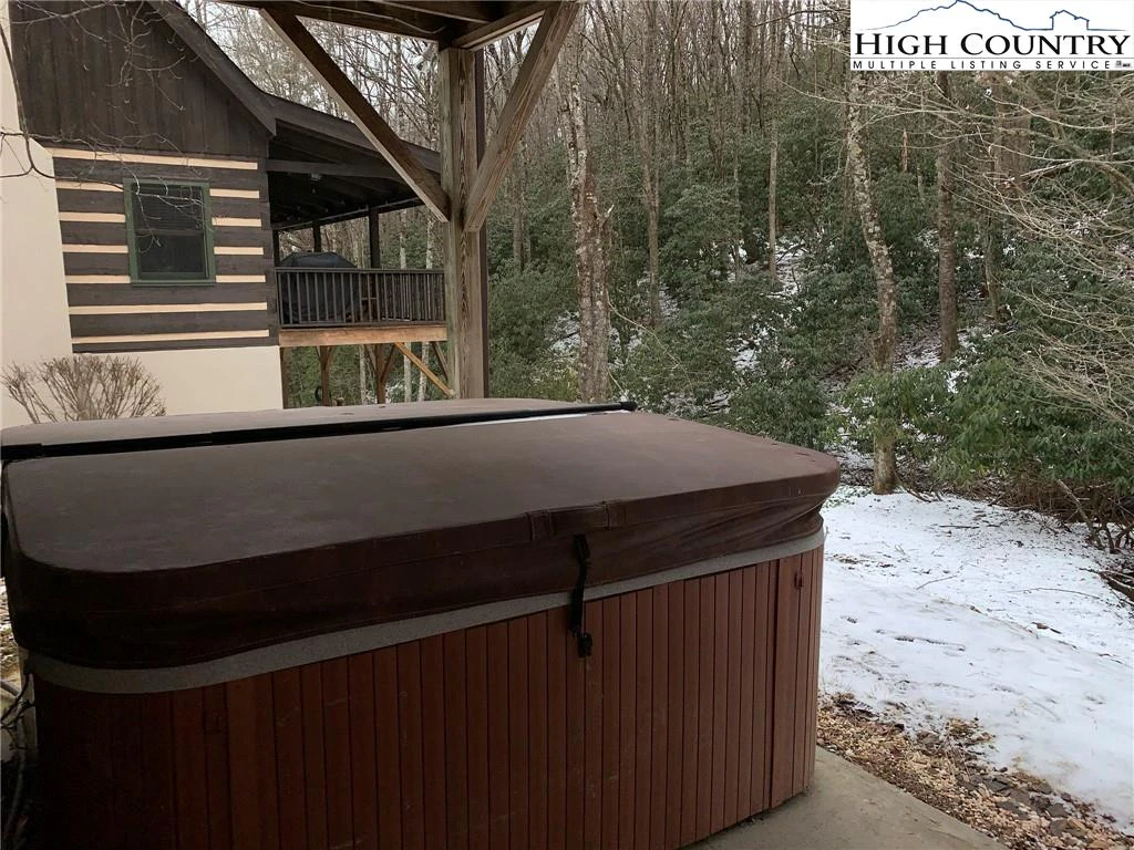 Image number 4 for the current listing