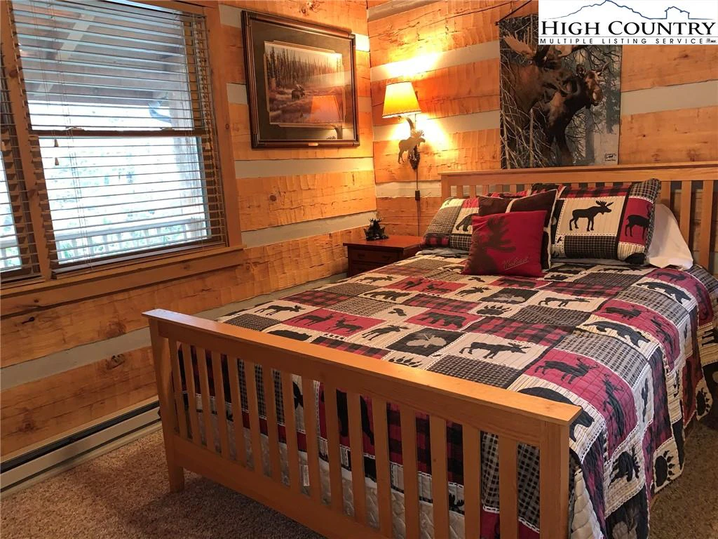 Image number 20 for the current listing