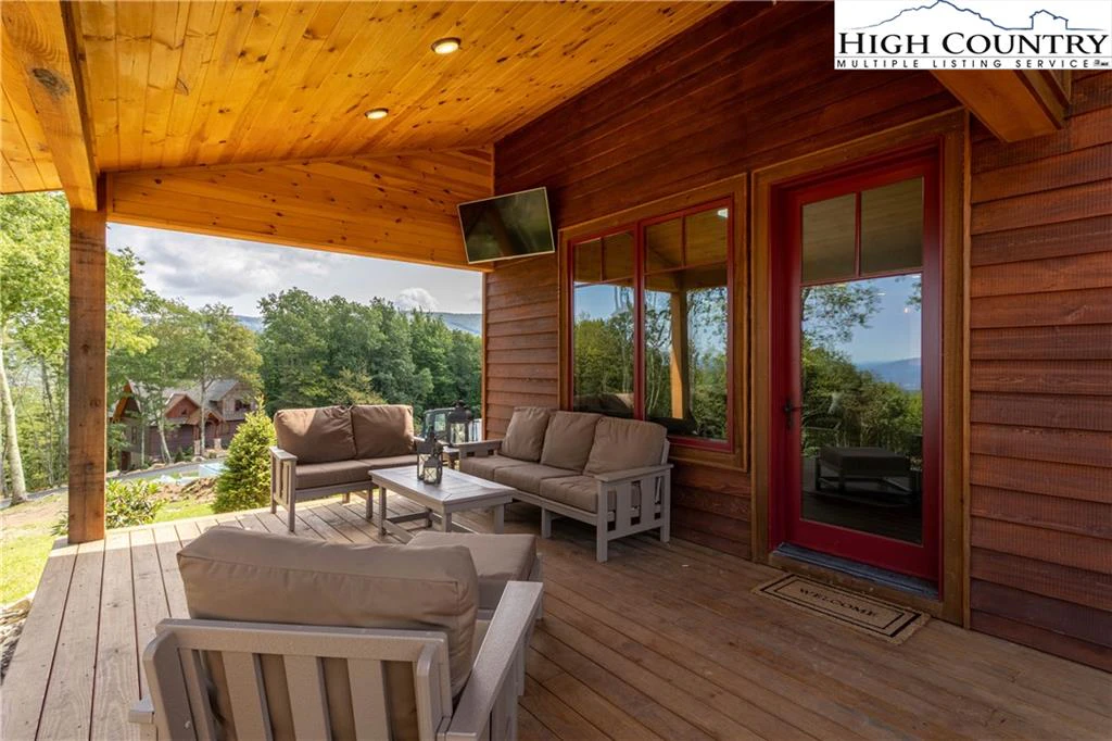 Image number 9 for the current listing