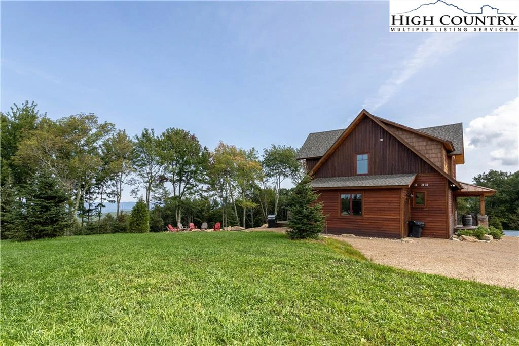 Image number 13 for the current listing