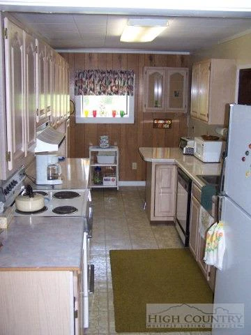 Image number 9 for the current listing