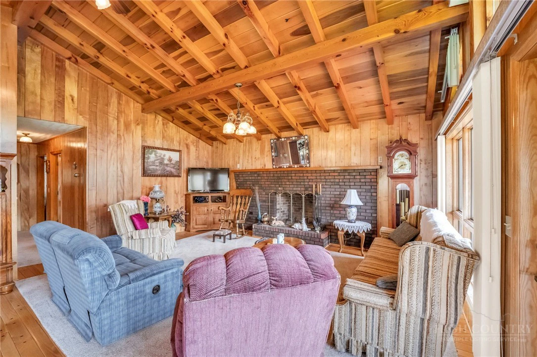 Image number 11 for the current listing
