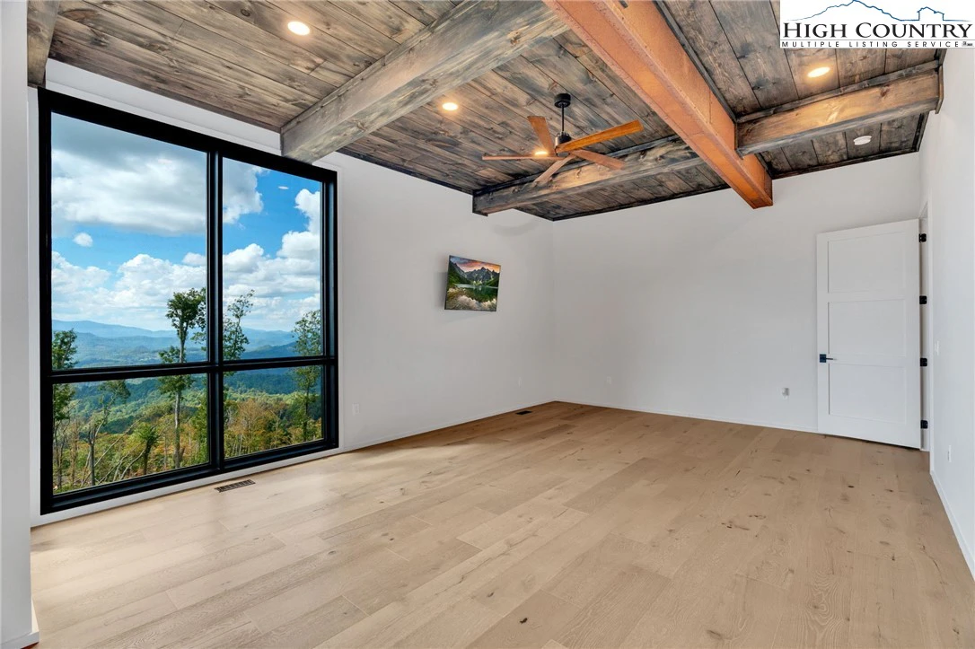 Image number 2 for the current listing