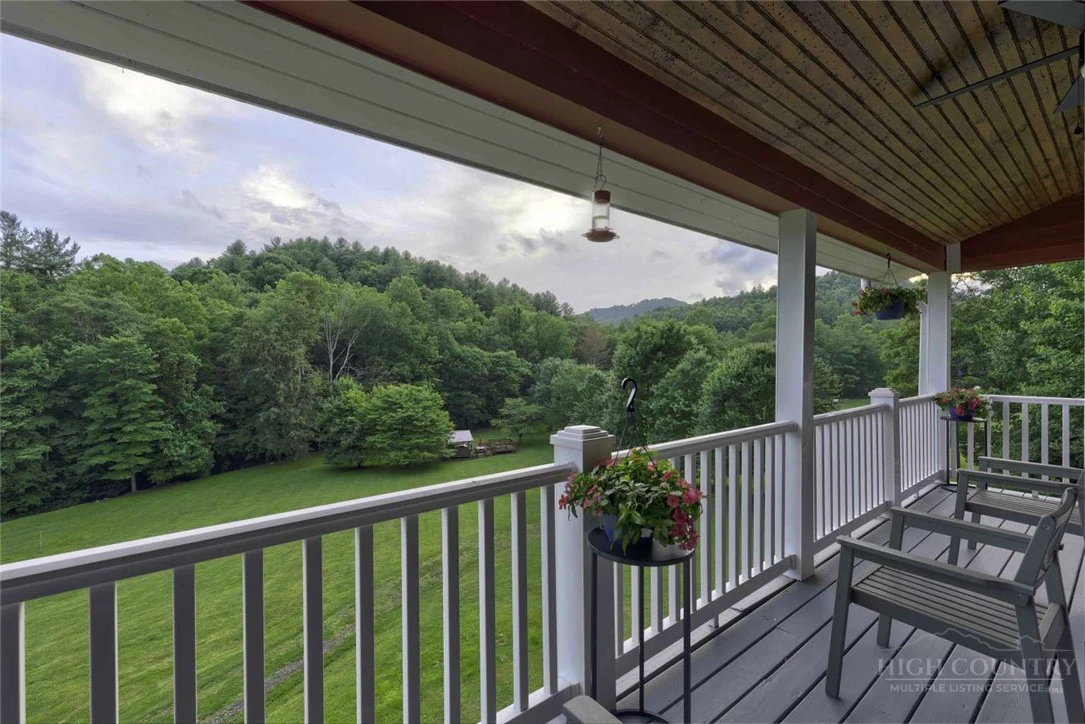 Image number 5 for the current listing