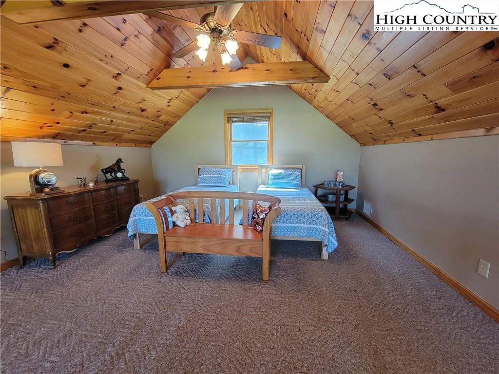 Image number 14 for the current listing