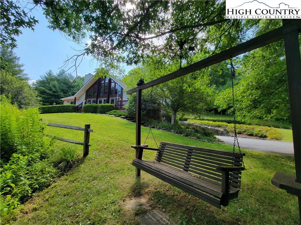 Image number 13 for the current listing