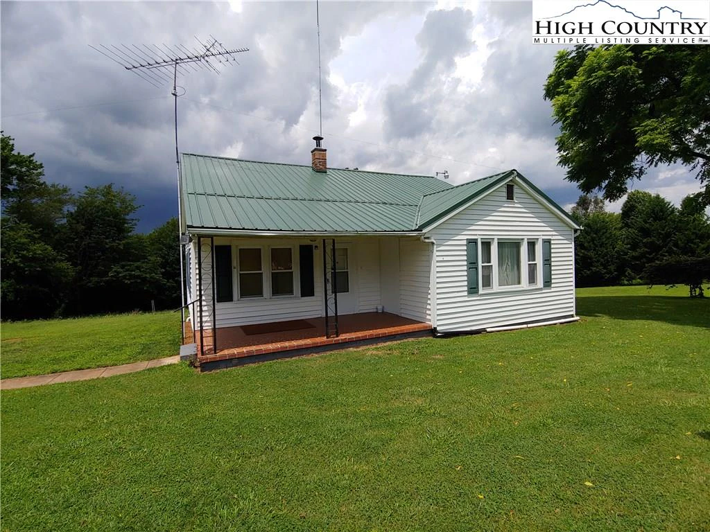 Image number 1 for the current listing