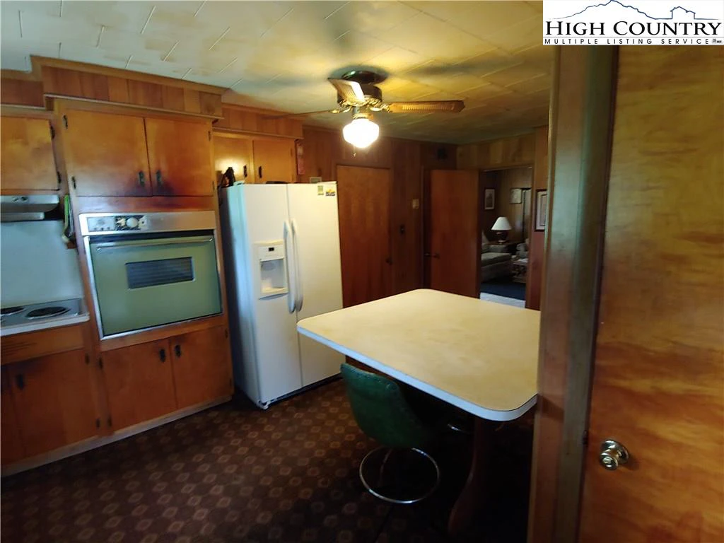 Image number 20 for the current listing