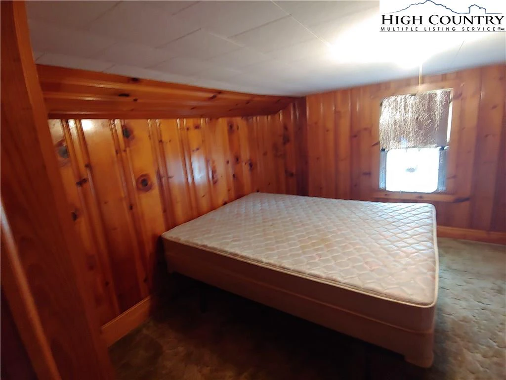 Image number 12 for the current listing