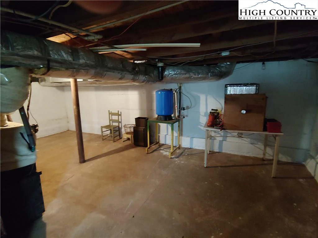 Image number 9 for the current listing