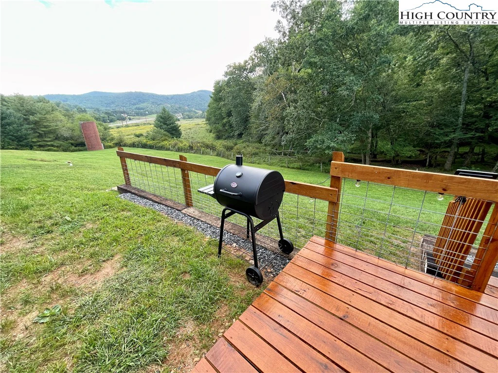 Image number 13 for the current listing