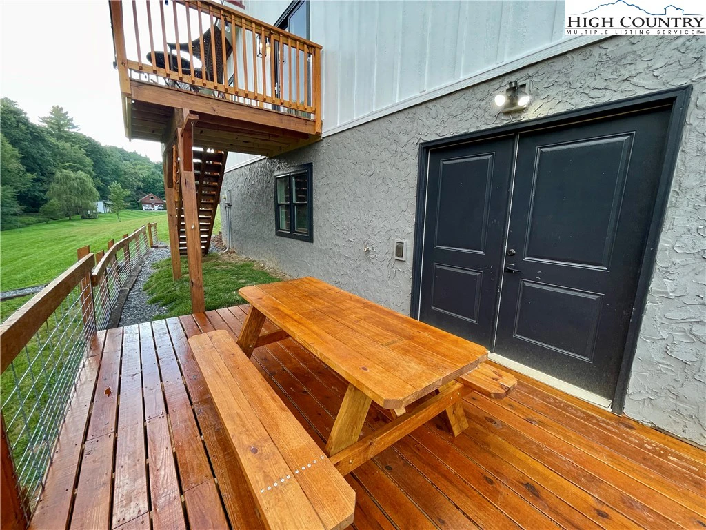 Image number 10 for the current listing