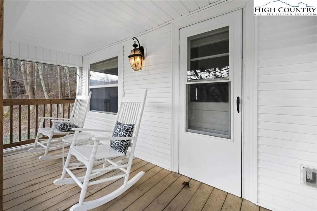 Image number 5 for the current listing