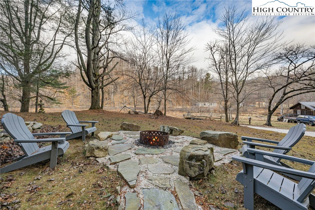 Image number 7 for the current listing