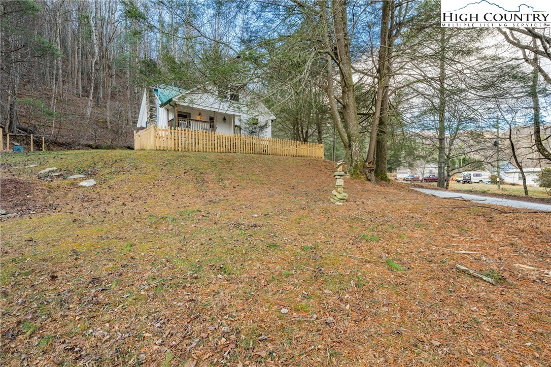 Image number 10 for the current listing