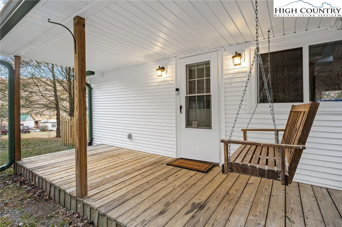 Image number 2 for the current listing