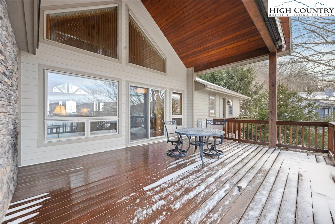 Image number 11 for the current listing