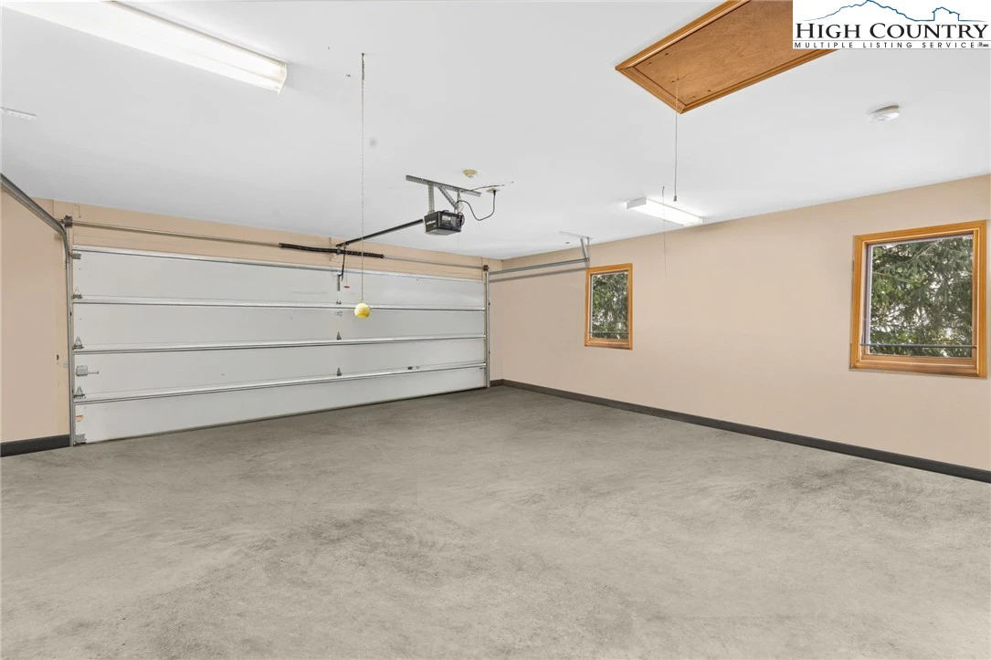 Image number 7 for the current listing