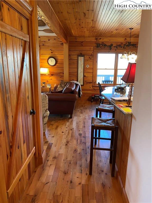 Image number 12 for the current listing