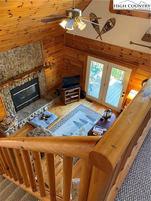 Image number 16 for the current listing