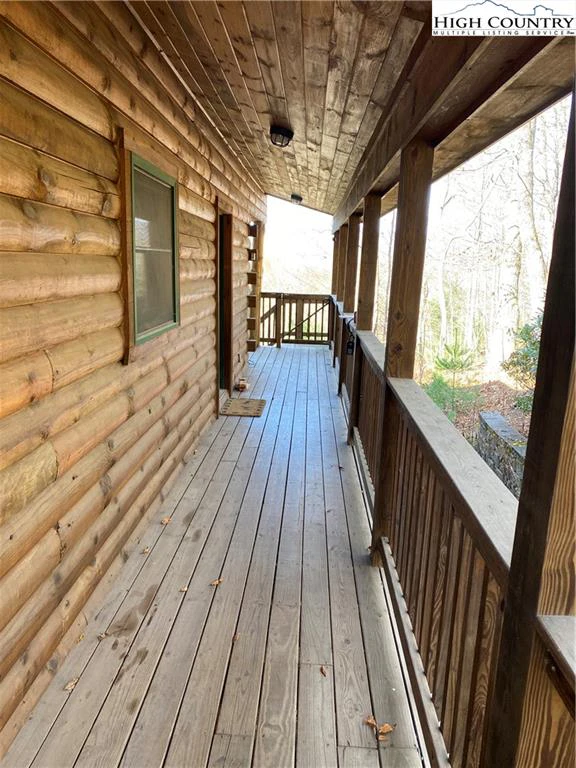Image number 29 for the current listing